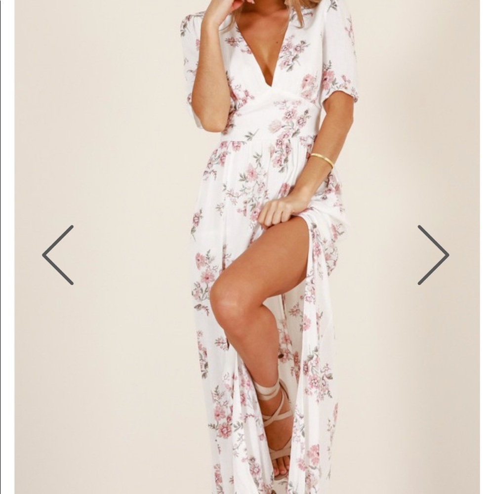 GORGEOUS white floral maxi